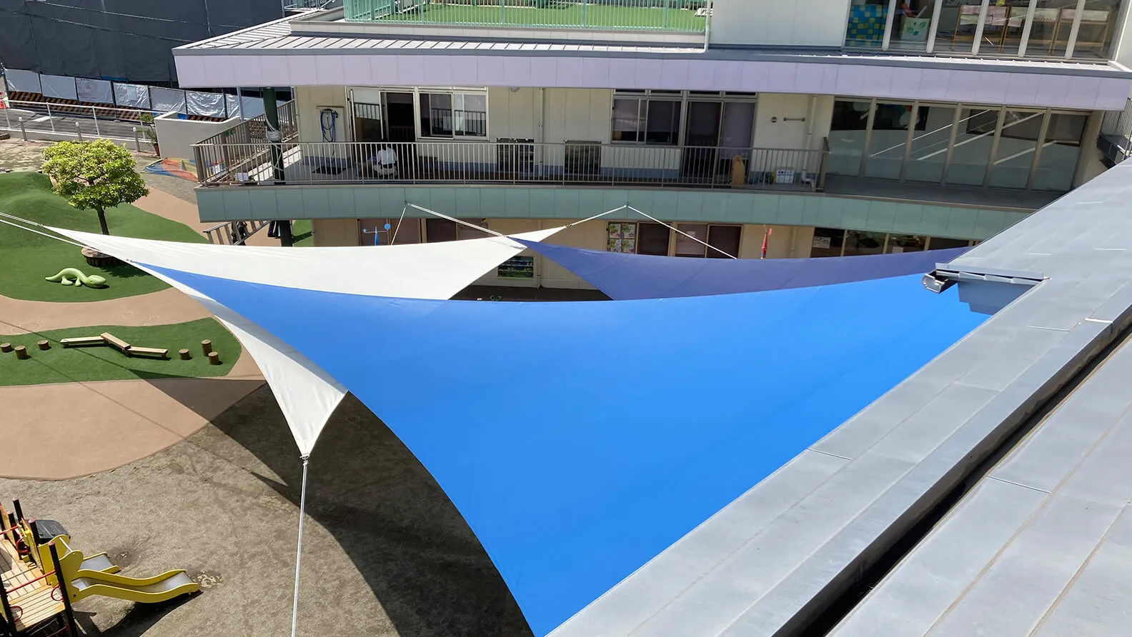 テント用オーニング生地「美影®」が子供たちの遊ぶ空間を快適にする活用事例