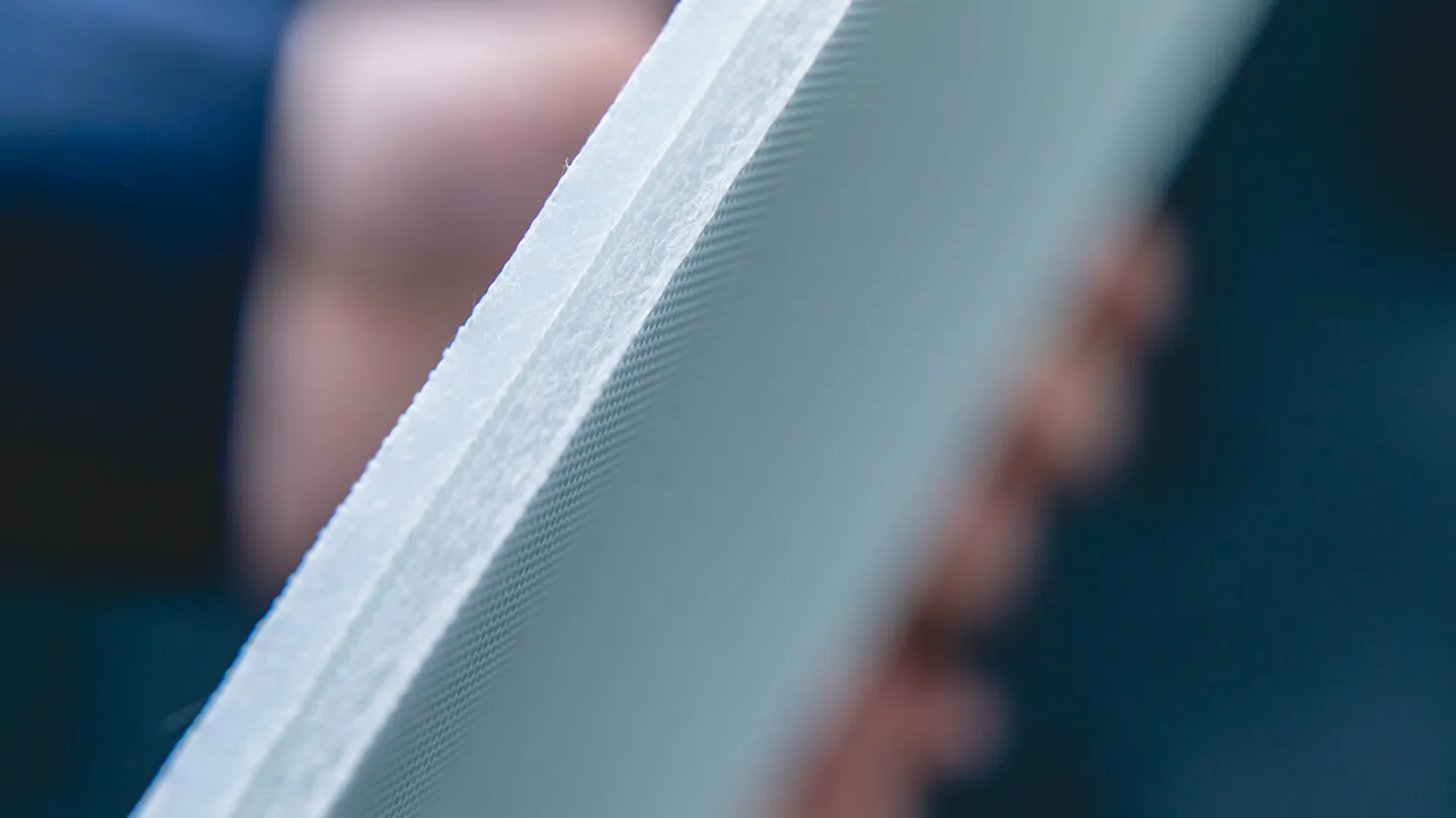 Lightweight ceiling material
